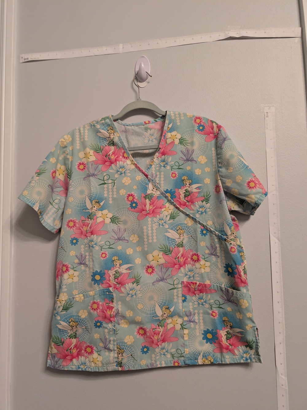 Dead Stock Medical Scrubs Tinkerbell Scrub Top Size M Disney Tooniforms Nursedr